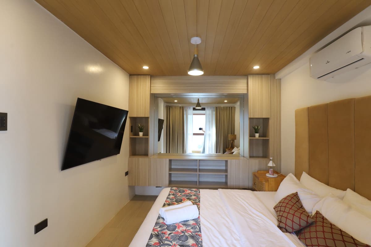 Hideaway Suite - Image 2